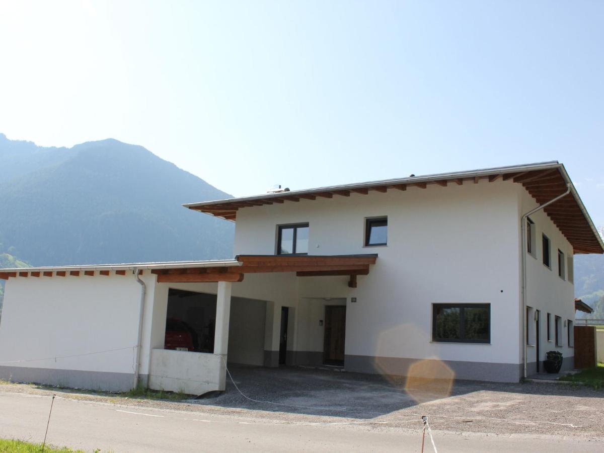 Quiet Holiday Flat Near The Mayrhofen Ski Area Schwendau Dış mekan fotoğraf
