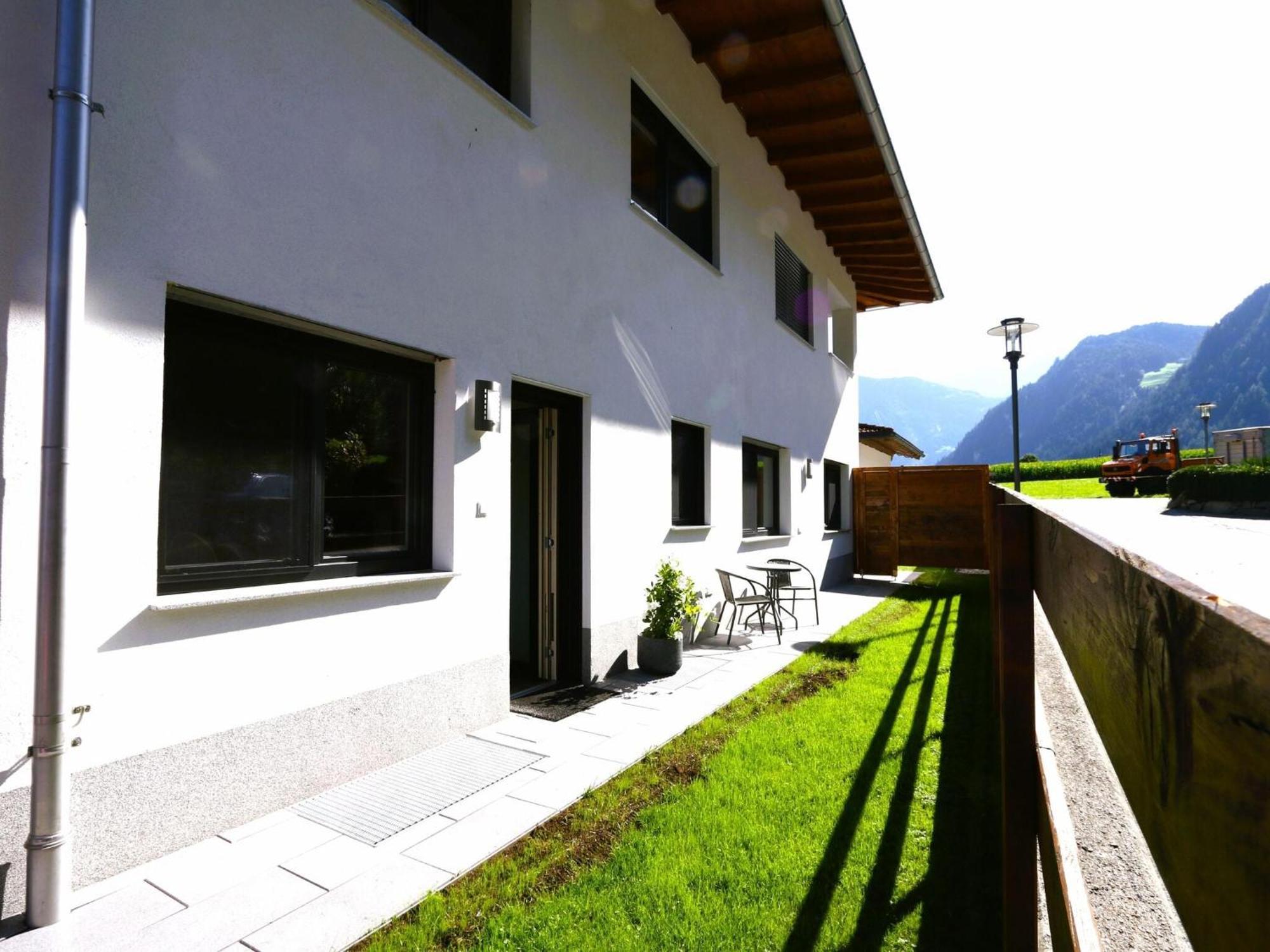 Quiet Holiday Flat Near The Mayrhofen Ski Area Schwendau Dış mekan fotoğraf